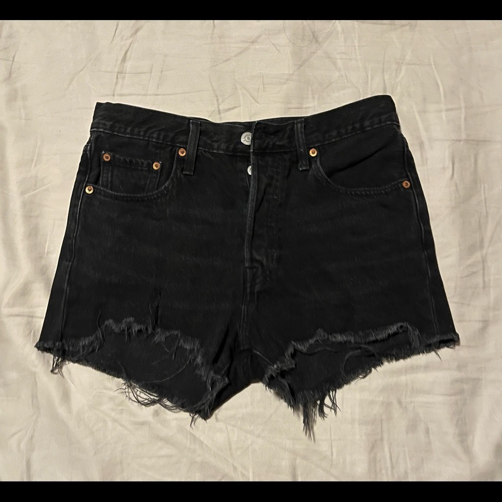 Black Wash Jean Shorts. Fits Waist 27/28. Size Medium.